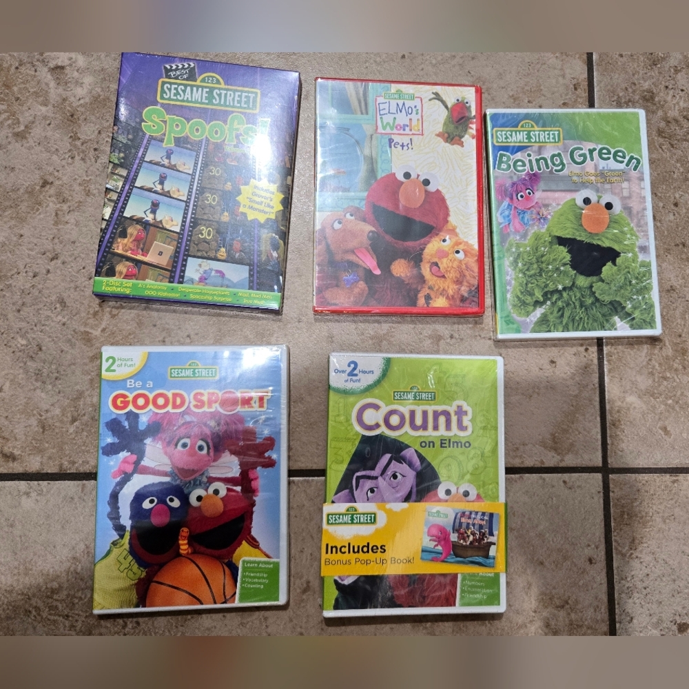 Sesame Street Kids Toy DVD Set - Multicolor